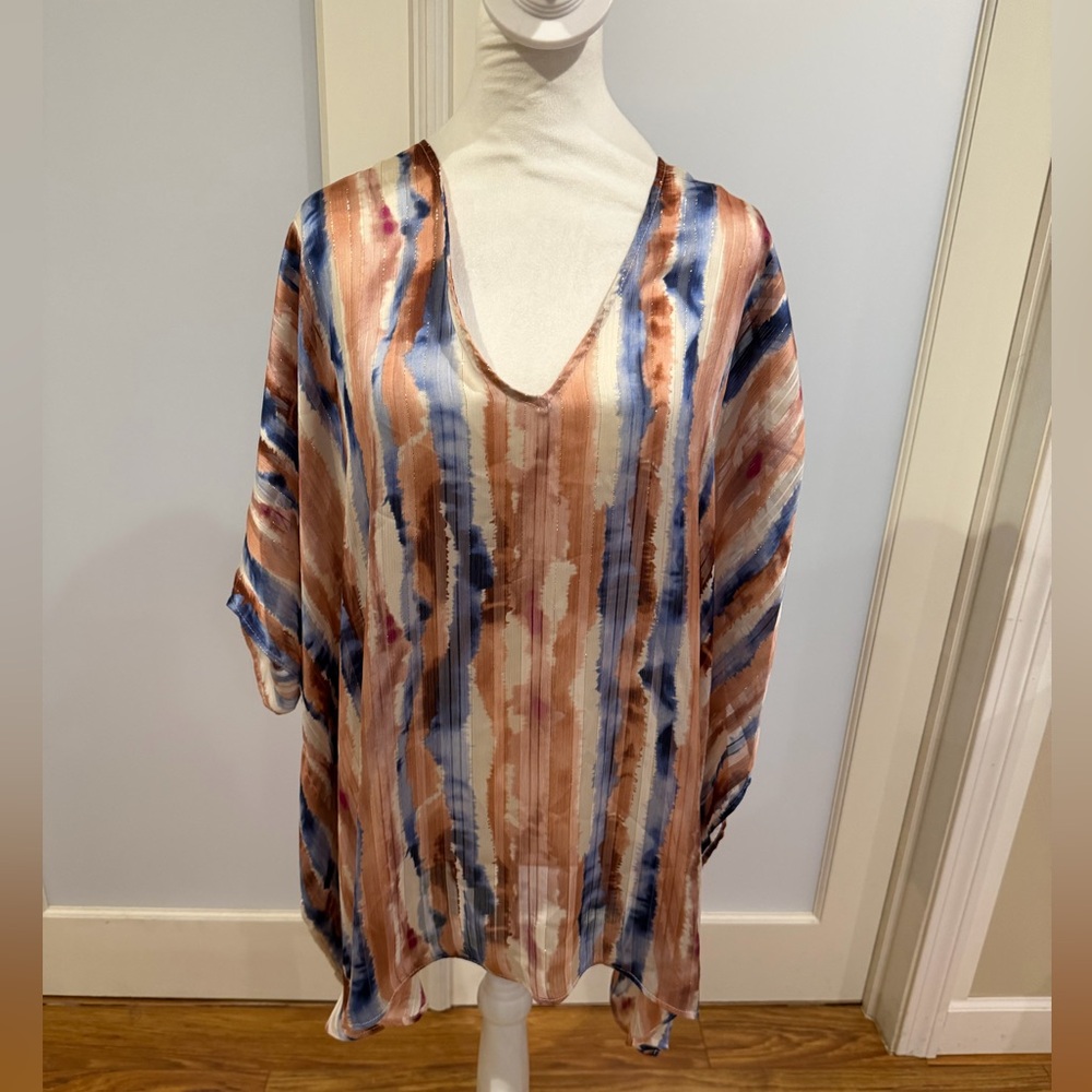 Adrienne Stella Rose Poncho Top in Blue and Brown